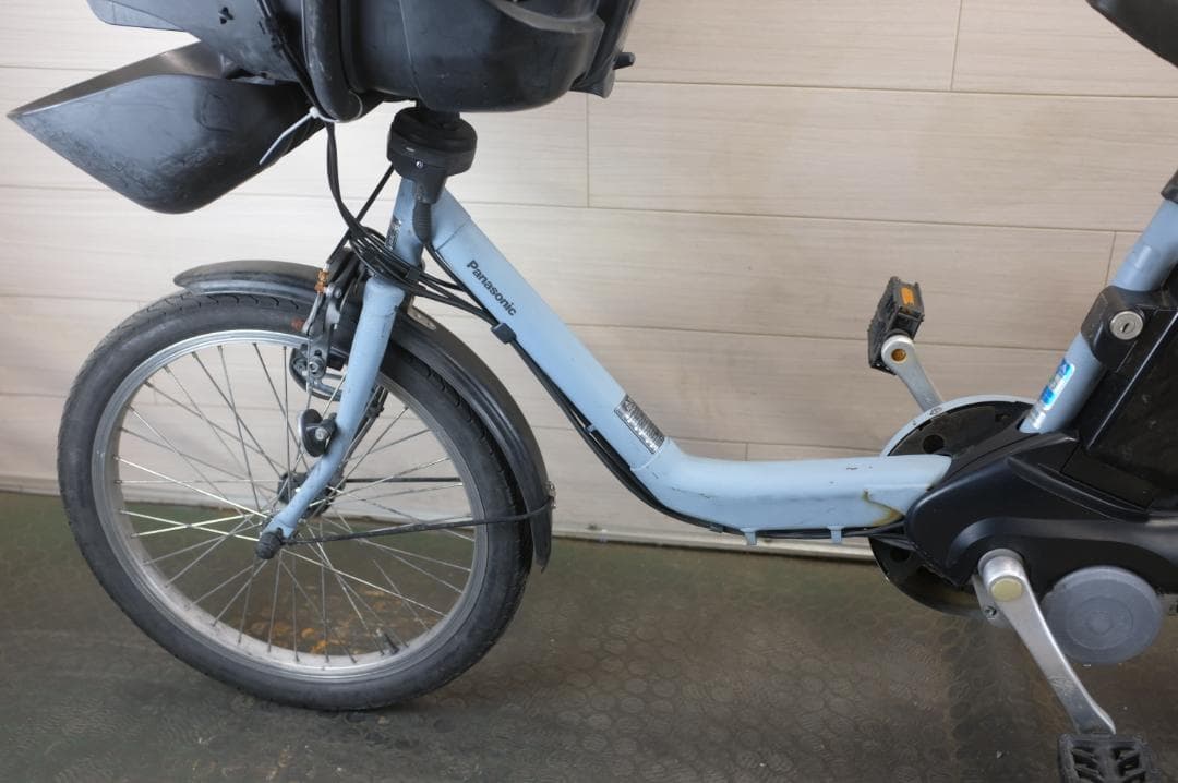 新基準　パナ　ギュット20インチ 3段変速 8Ah(5点灯)　充電器有