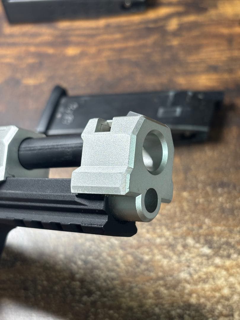 g*t様 【7/27(日)迄】 sg-09r バイオハザードre4 マガジン計3