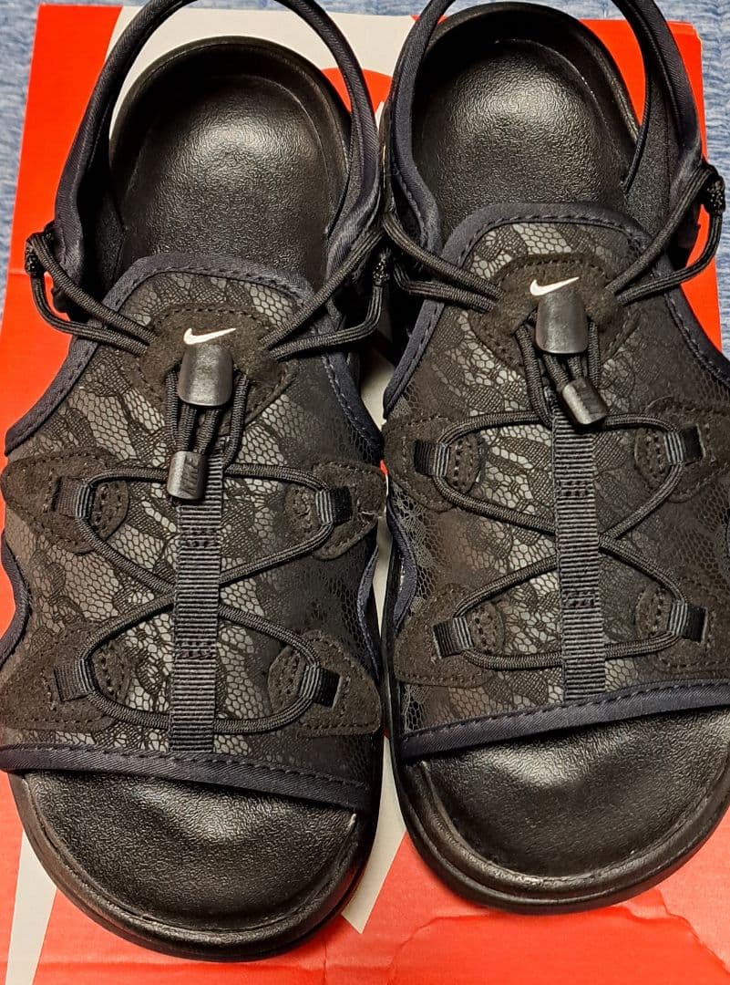 ナイキ エア マックス ココ ウィメンズサンダル　２５cm　SALE