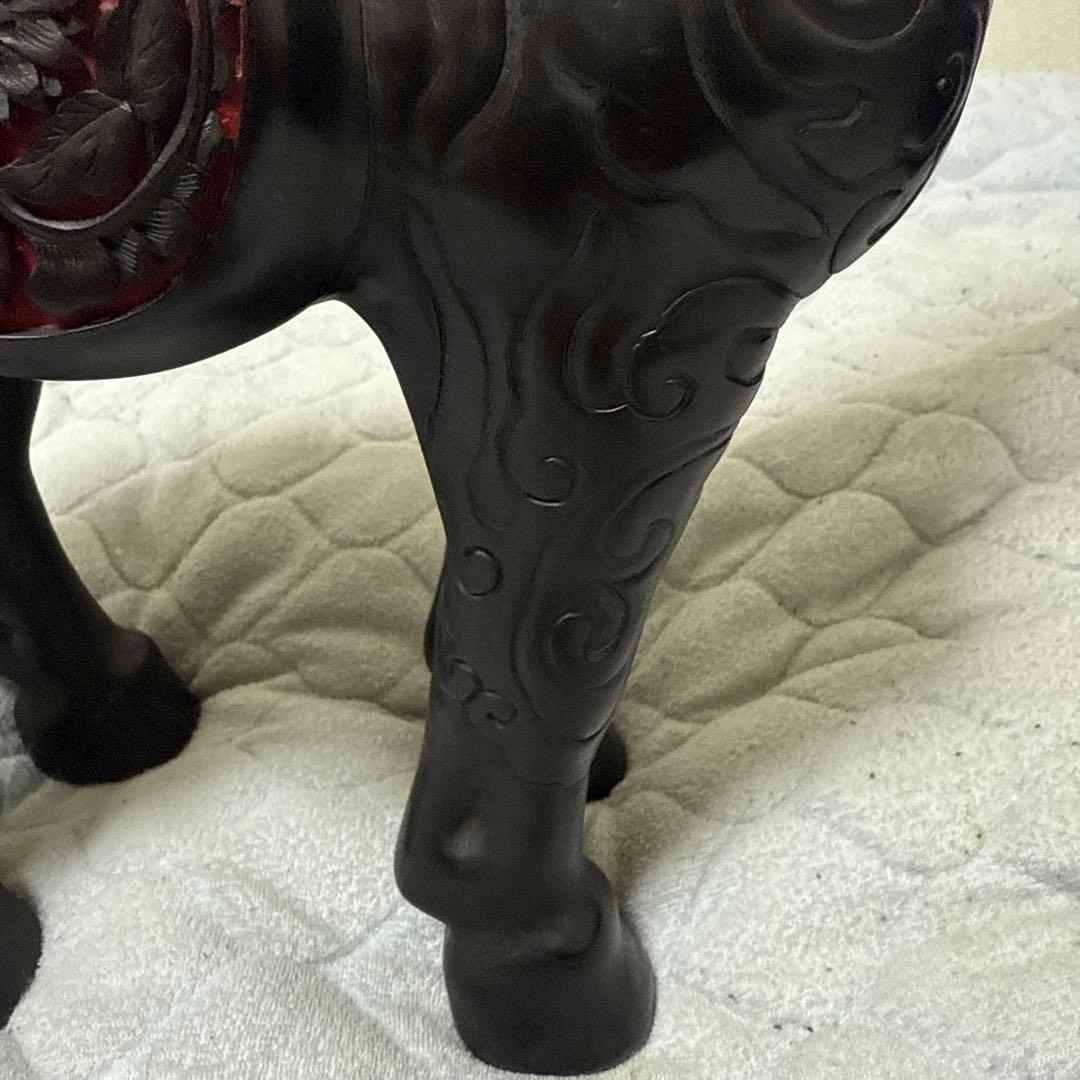 美品!堆朱堆黑馬細密彫刻縁起物置物唐物漆芸中国美術時代物古玩骨董品アンティーク