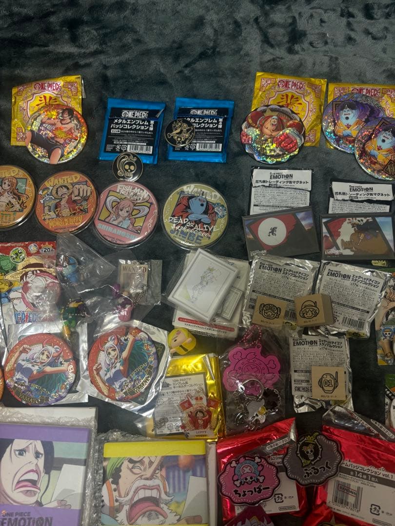 ONE PIECE 公式グッズまとめ売り
