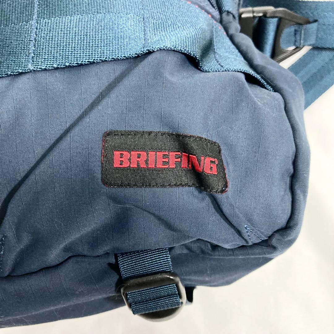 ブリーフィング デューン ロゴ ネイビー ショルダーバッグ 大容量 多機能 A4