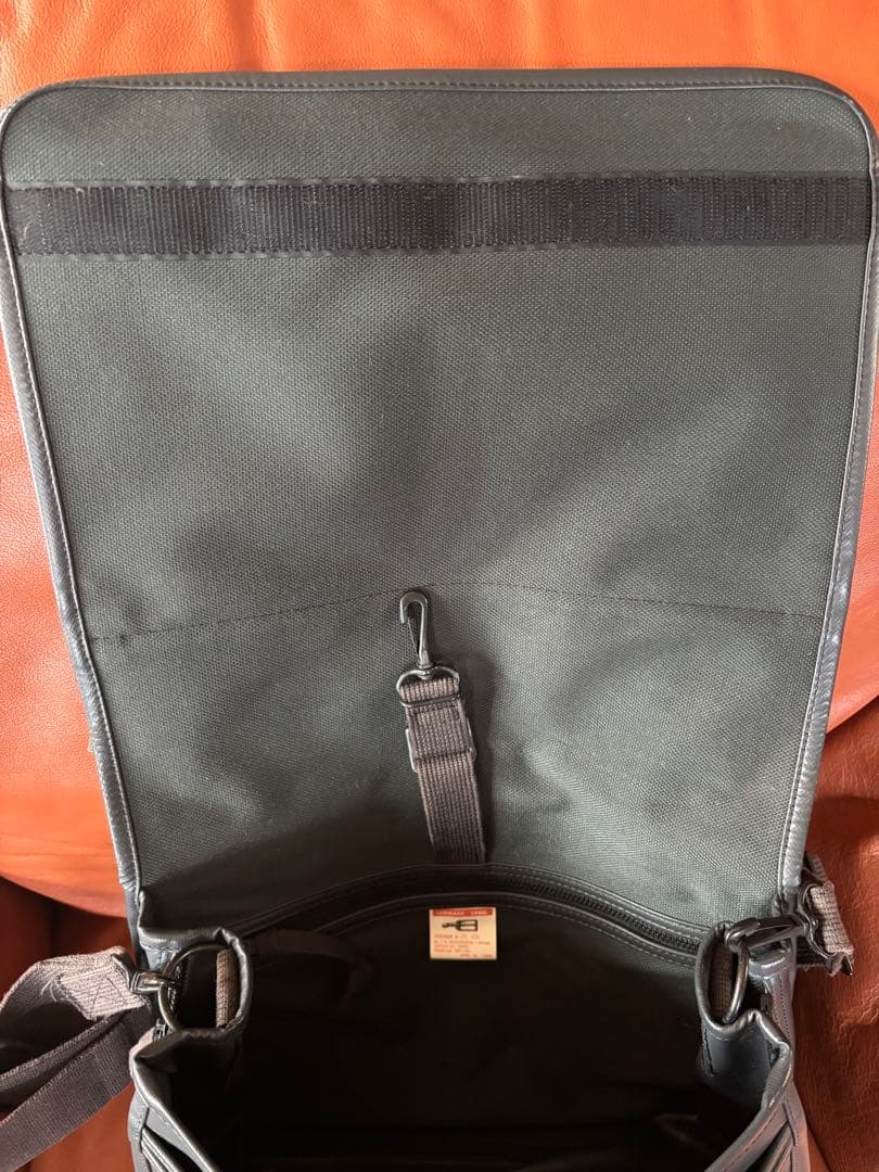 美品　LUGGAGE LABEL LINER ショルダーバッグ