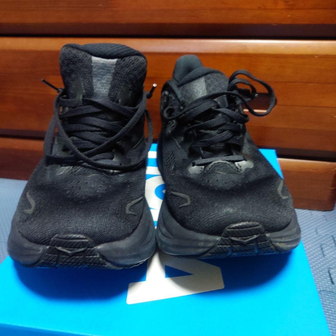 HOKA ONE ONE　クリフトン10