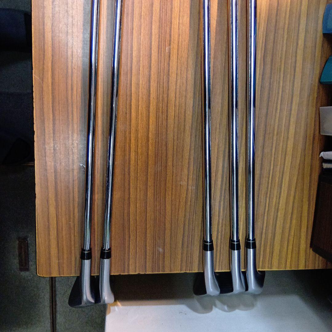 ゼクシオフォージドアイアン　ゼロス8 R