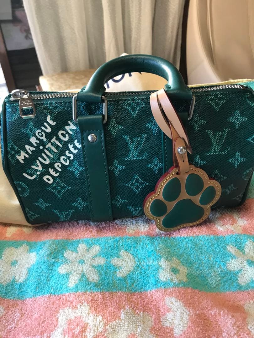 ルイヴィトン キーポル25 モノグラムキャンバス 肉球チャーム付き