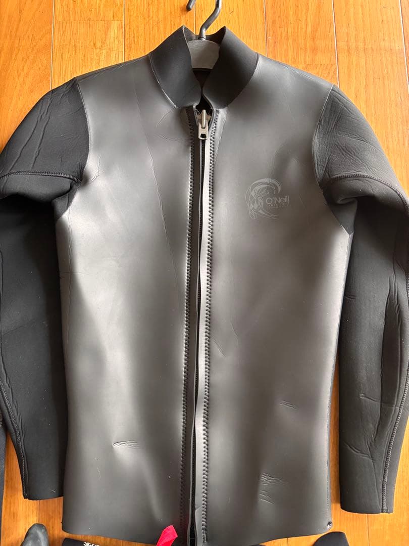 O'Neill タッパー