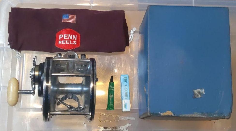 リール e511022SENATOR 10/0116A