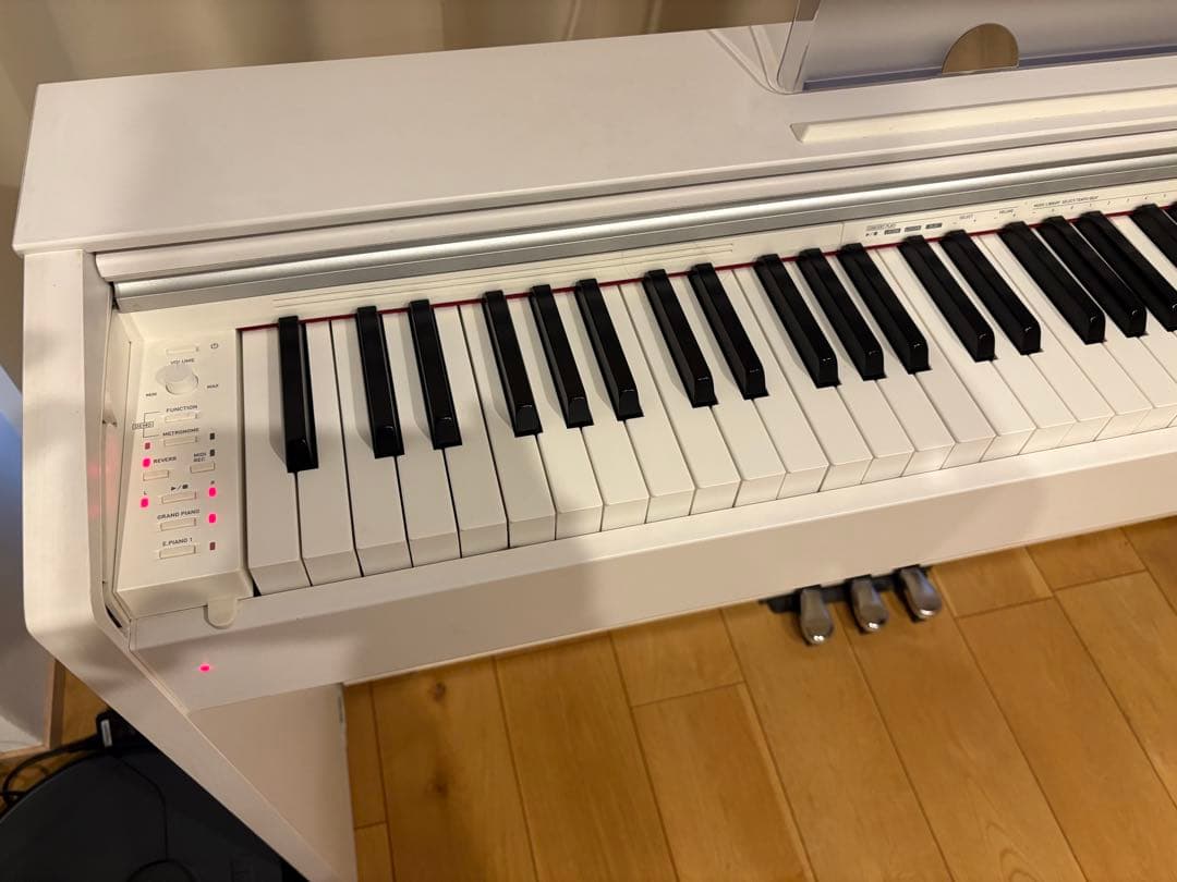 電子ピアノ　CASIO Privia PX770 ホワイト