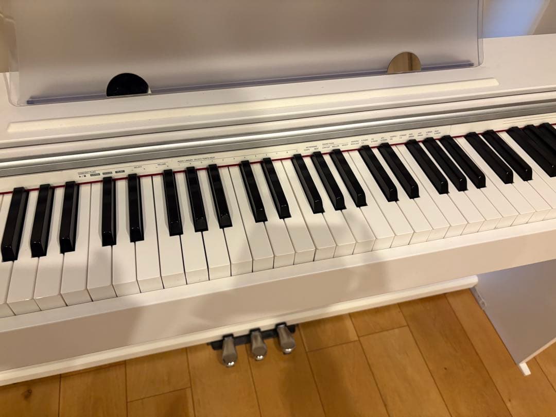 電子ピアノ　CASIO Privia PX770 ホワイト