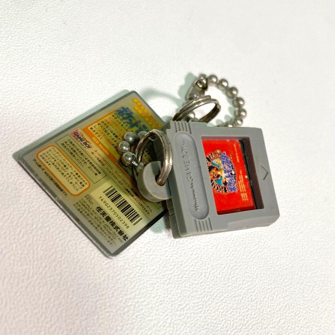 【希少】レア　ポケットモンスター　赤　パッケージ　ソフト　メタル　キーホルダー