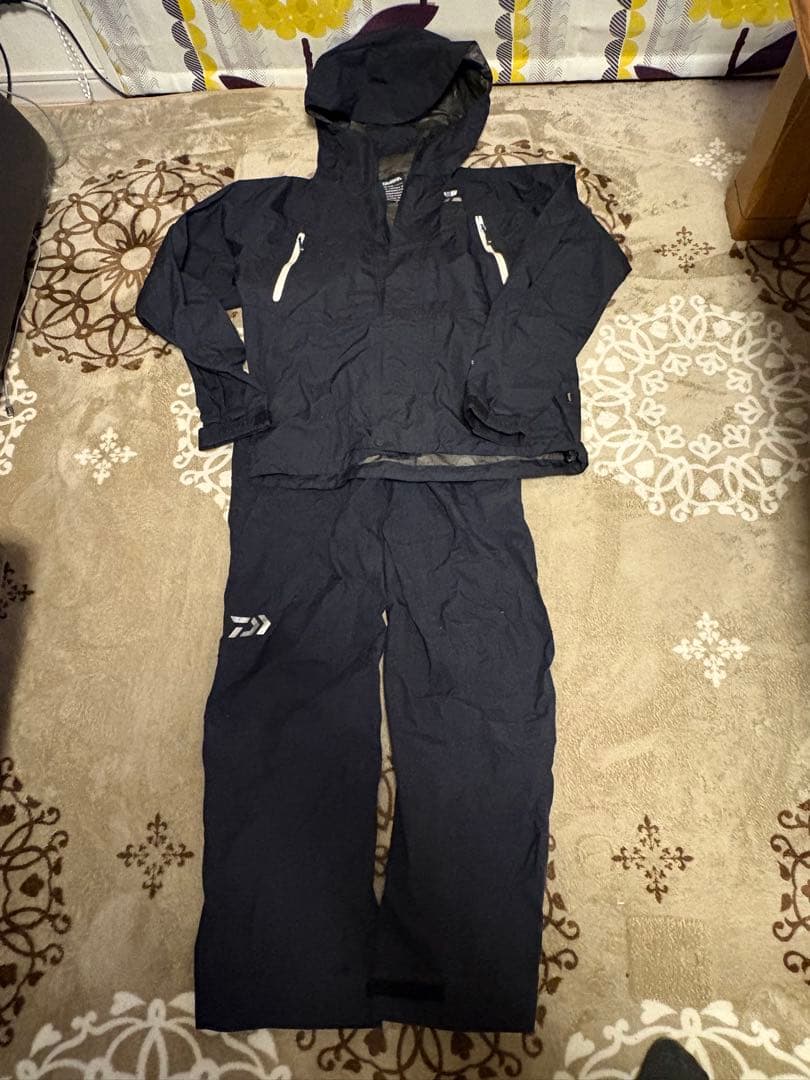 ダイワ　ゴアテックスレインウェアM