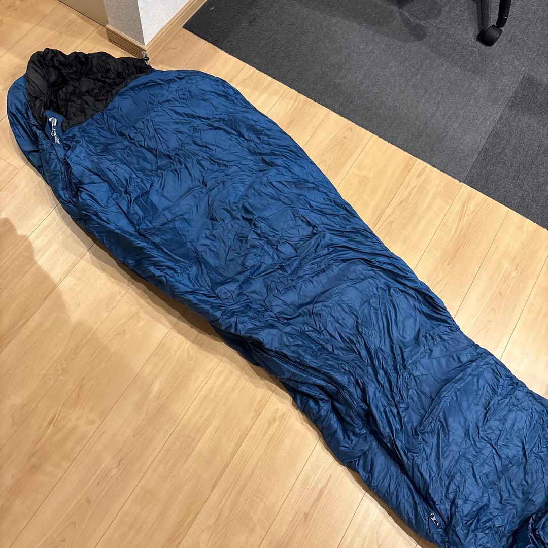 イスカ　ニルギリ EX 寝袋 青