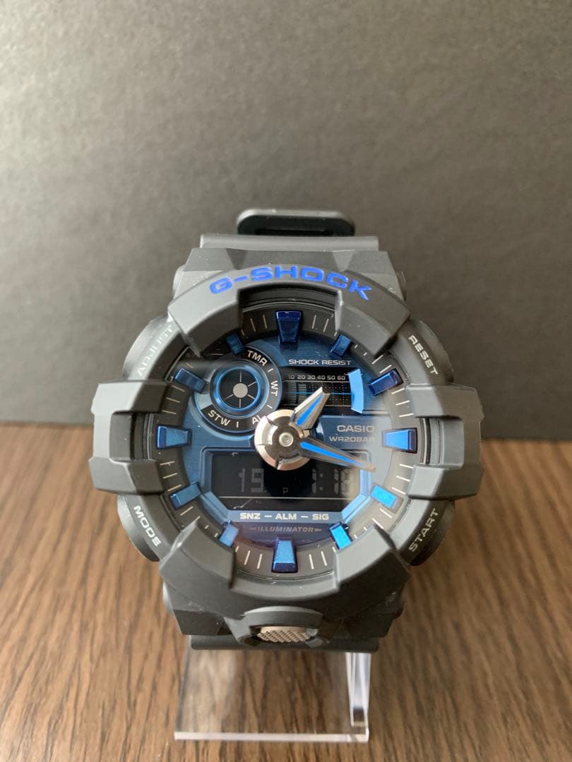【新品】CASIO G-SHOCK GA-710 ジーショック 早い者勝ちです