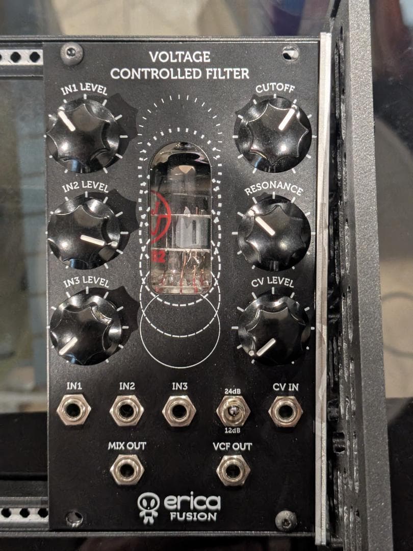 鍵盤楽器 ERICA SYNTHS FUSION VCF V2