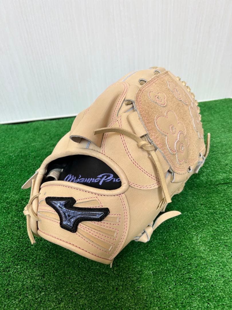 ミズノプロオーダー硬式投手用グローブ（新品）