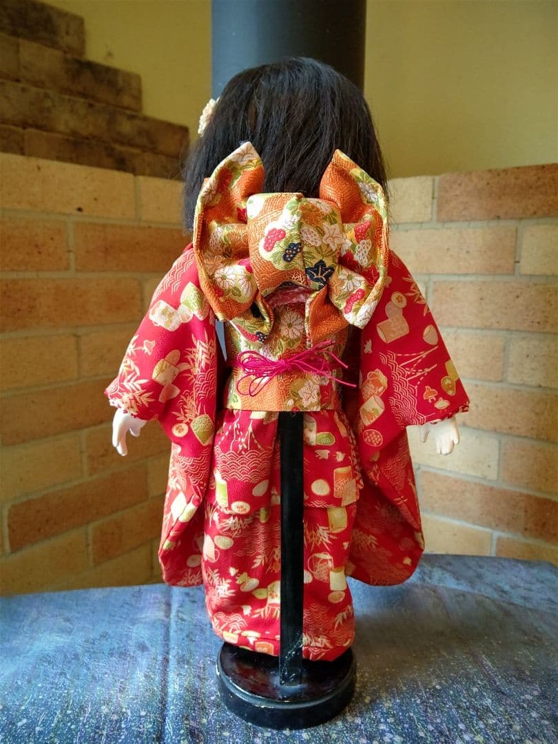 芳龍斎 上手　市松人形 昭和16年～20年 腕布交換済み 梨地 人形