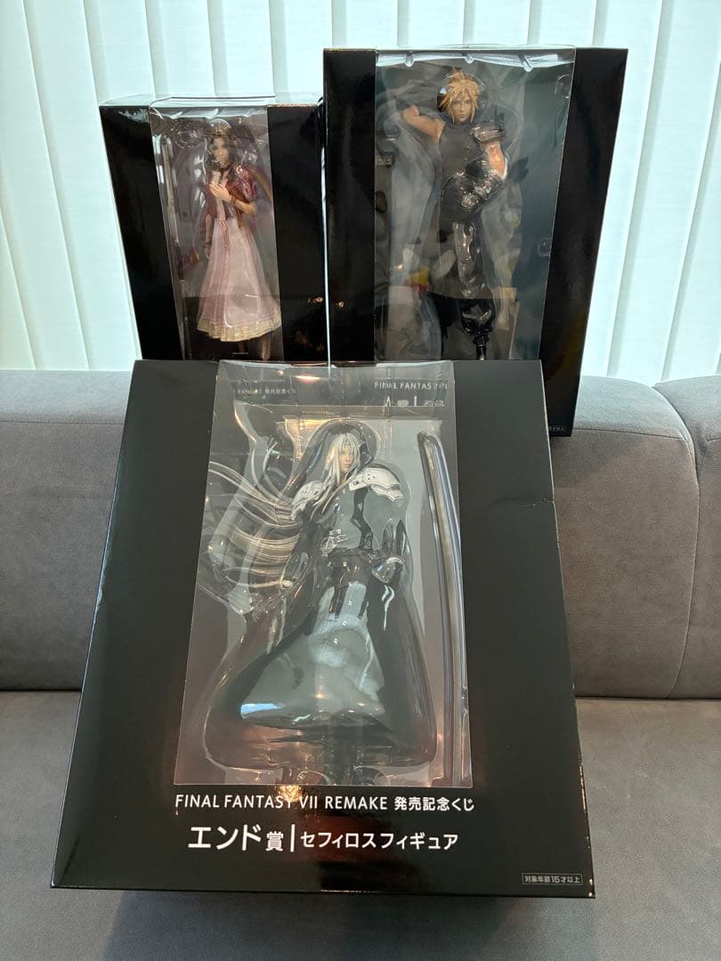 ファイナルファンタジー FF7 クラウド セフィロス エアリス フィギュア くじ