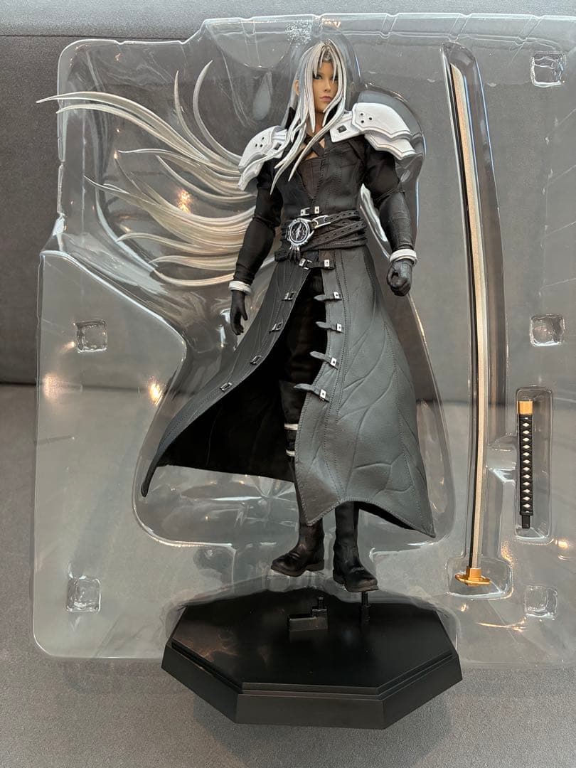 ファイナルファンタジー FF7 クラウド セフィロス エアリス フィギュア くじ