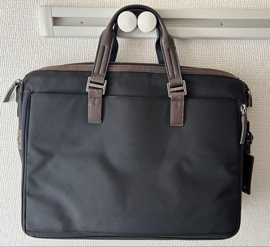 週末限定値下げ❗️⭐️ 美品⭐️日本未発売TUMI トゥミ ブリーフケース