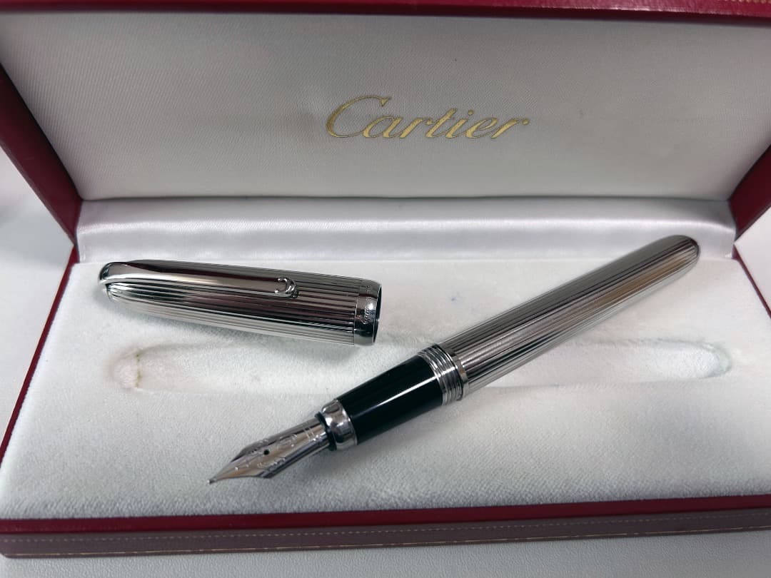 【Cartier】万年筆 ルイ カルティエ プラチナフィニッシュ ゴドロン