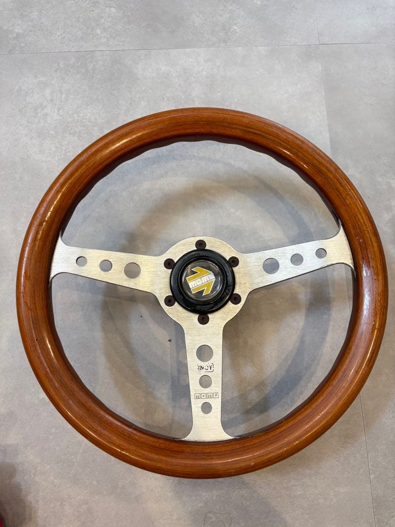 MOMO (モモ) ステアリングINDY ウッドステアリング　モモステ
