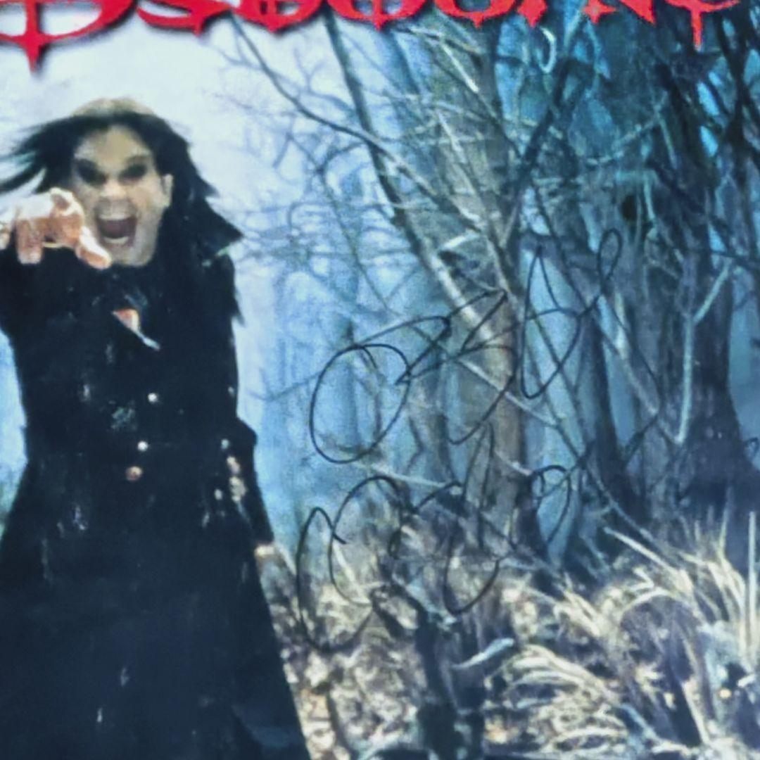 オジー・オズボーン 直筆サイン入りポスター　Ozzy Osboune