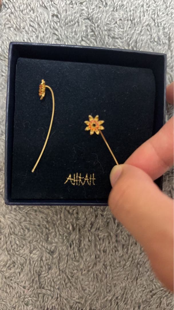 AHKAH プチソレイユ ピアス 18Kイエローゴールド 片耳用 2個セット