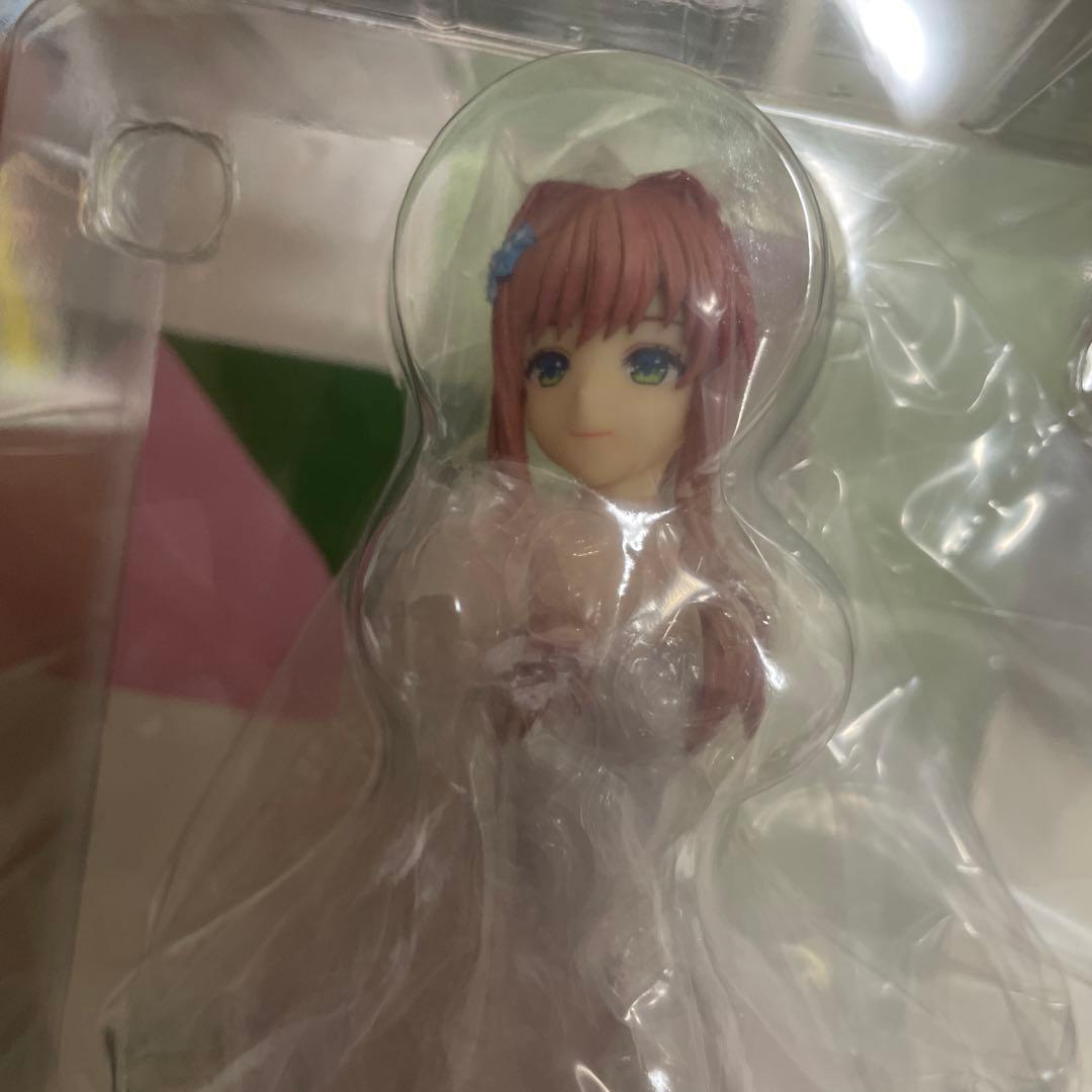 ドキドキ文芸部　モニカ