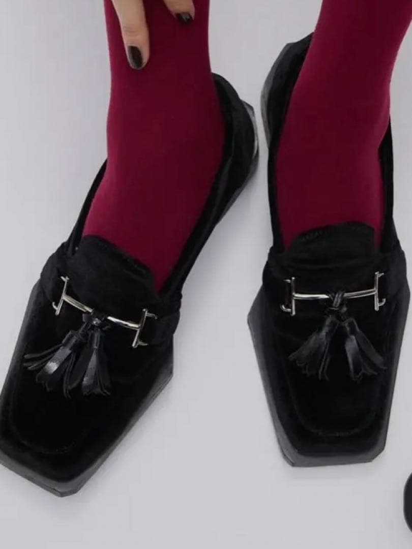 アメリUND ANGULAR SOLE TASSEL LOAFERブラックL