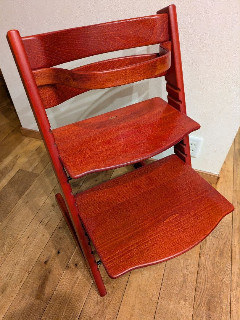 ハイチェア　レッド　赤