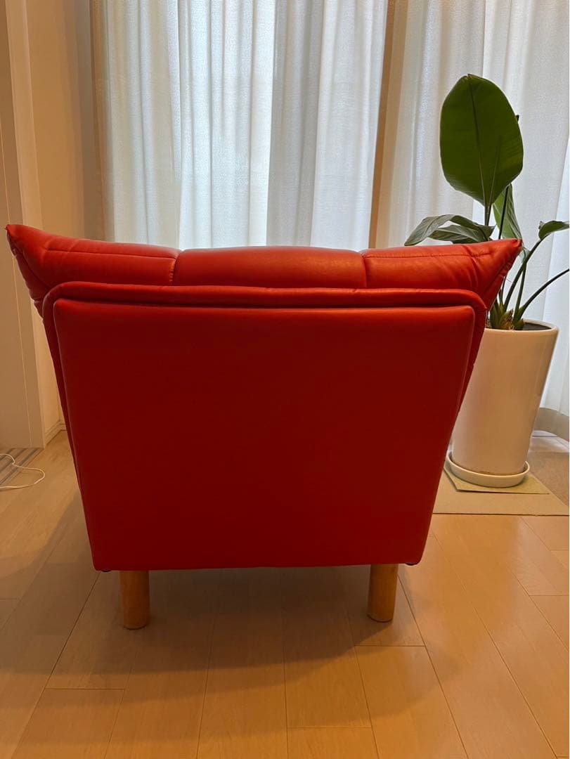 【美品・最終値下げ・送料込み】本革ソファ　1人掛け　おしゃれ　赤　ローソファ
