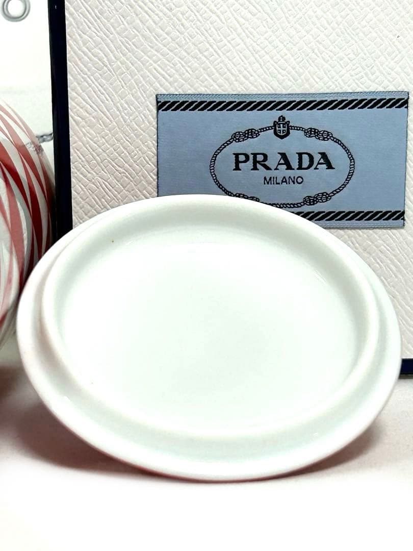 未使用 PRADA プラダ レッド キャンドルホルダー アロマキャンドル 蓋付