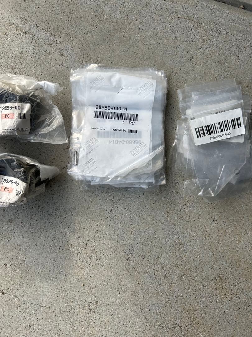 YAMAHA xjr400 純正インシュレータ4個セット他純正部品セット