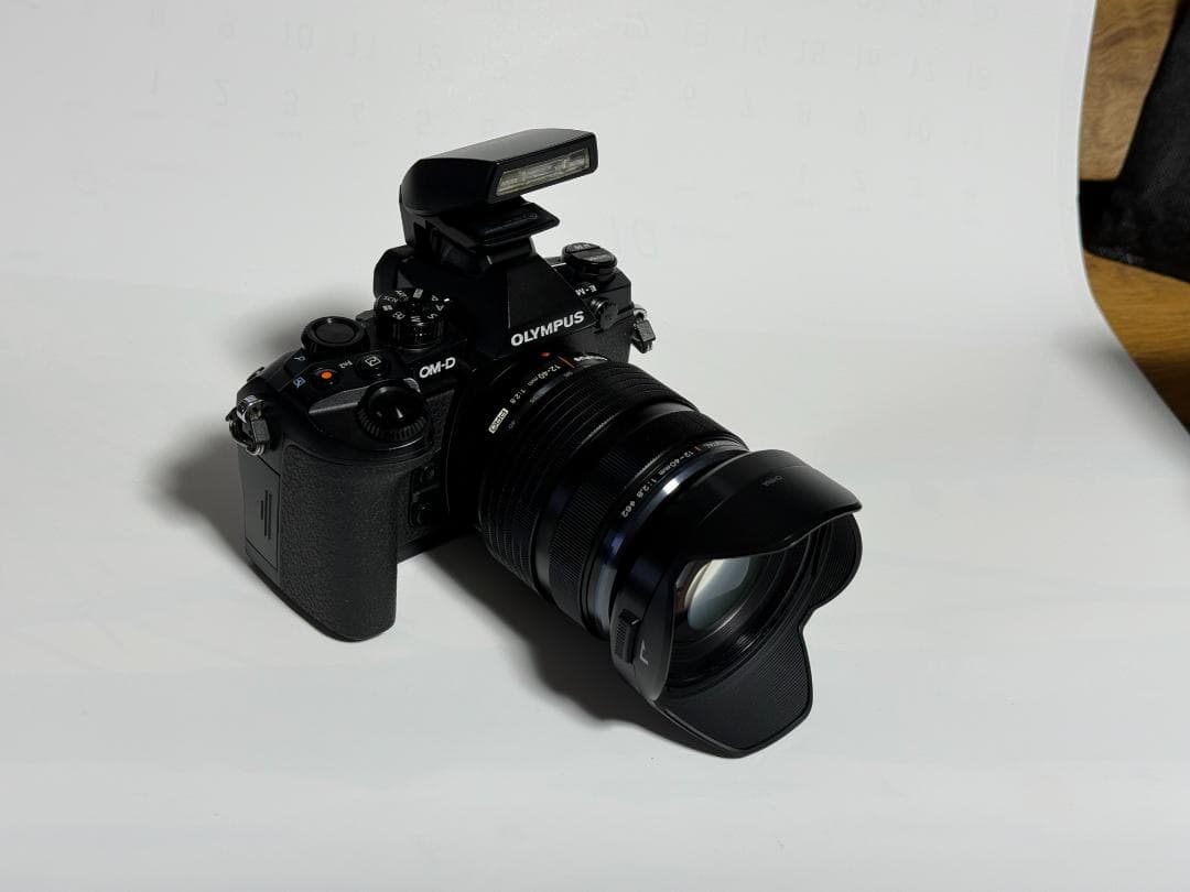 Olympus OM-D E-M1 レンズ12-40mm f2.8 pro 美品