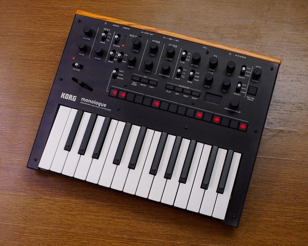 [値下げ]KORG コルグ Monologue シンセサイザー ツマミ新品交換済