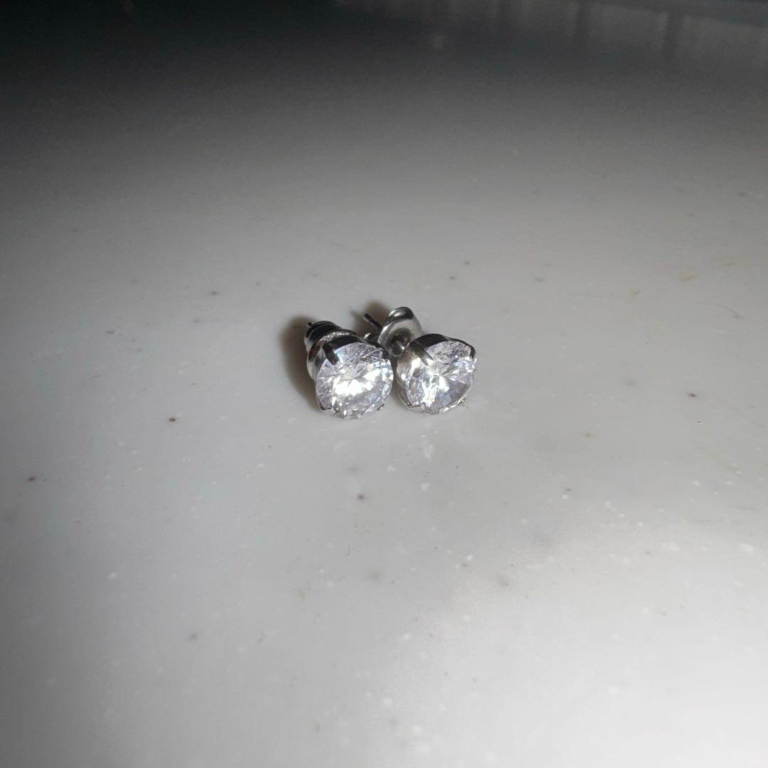 14金　ダイヤモンドピアス　OPIUM