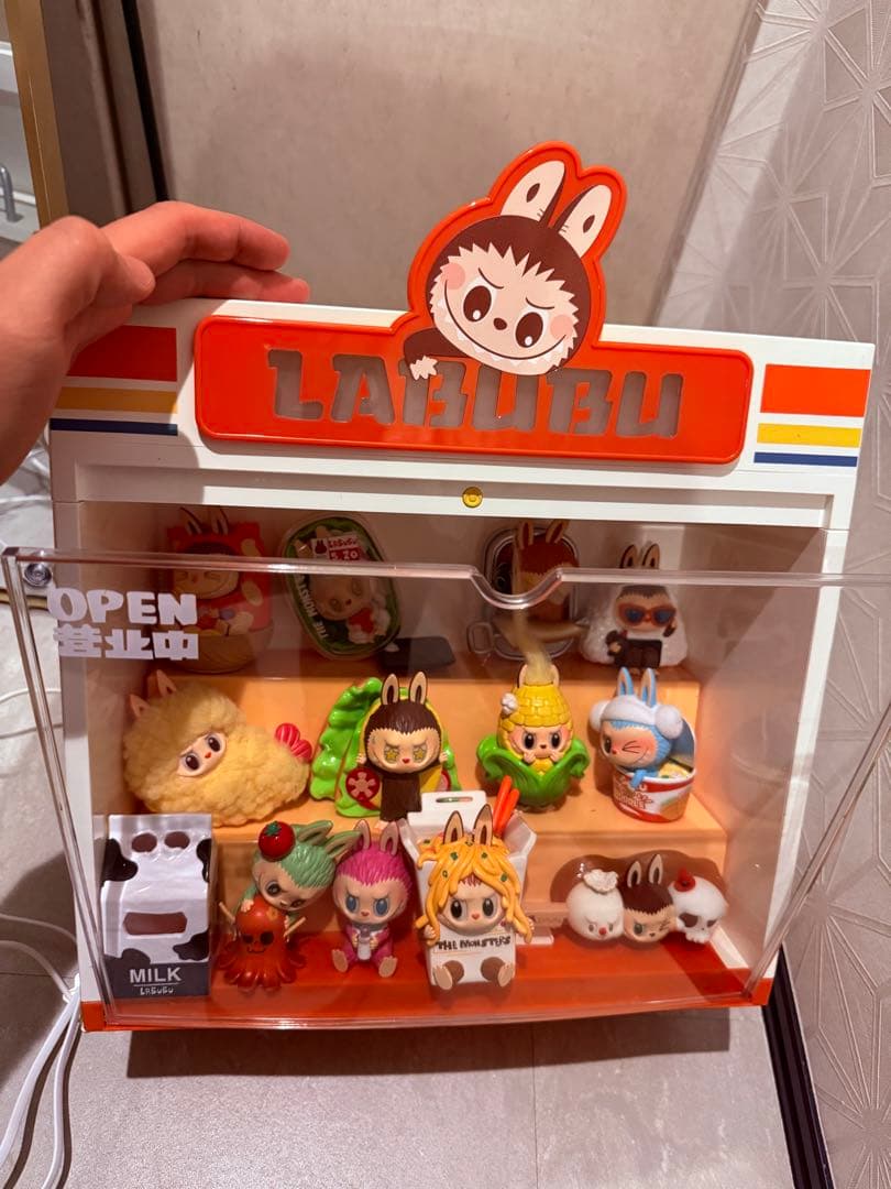 ラブブ Wacky Mart シリーズ ディスプレイコンテナ　15体