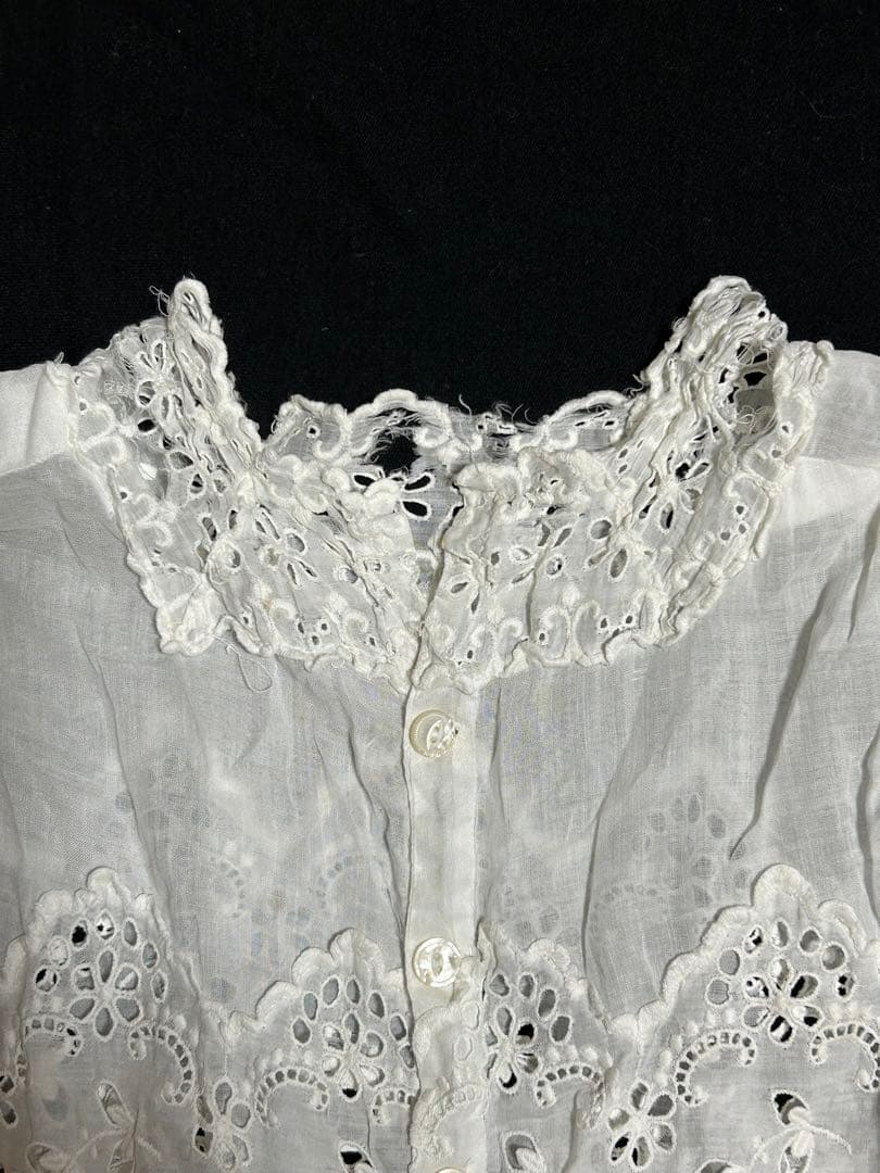 ヴィクトリアンレース刺繍ドレス