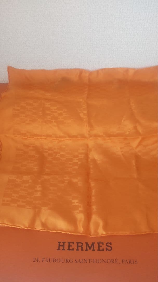 【極美品】エルメス　グランH スカーフ　ハンカチーフ　オレンジ　シルク100％