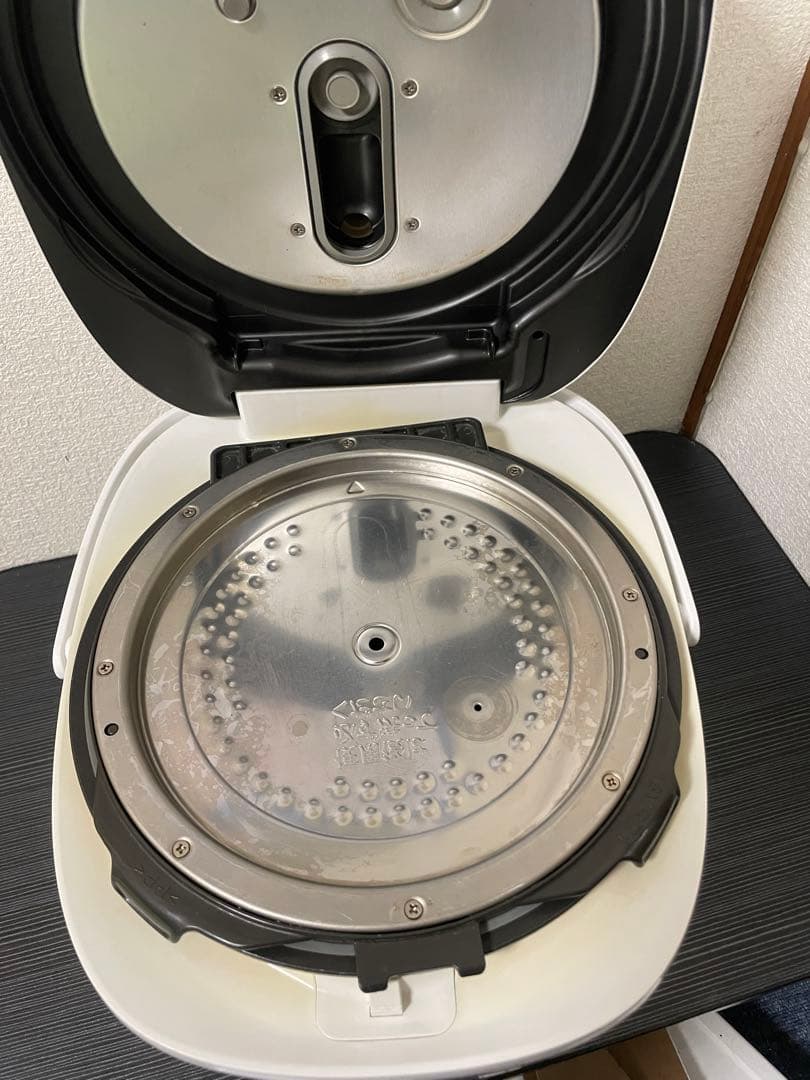 TOSHIBA 圧力IHジャー炊飯器 RC-10VRN(W)