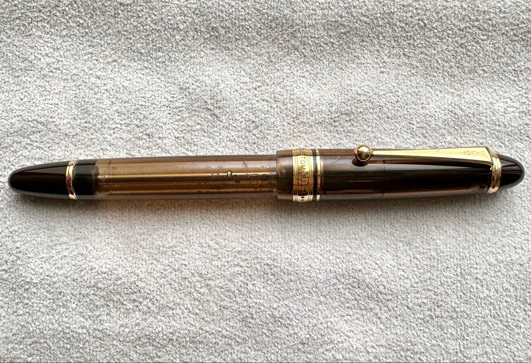 パイロット カスタム823 中字M ブラウン