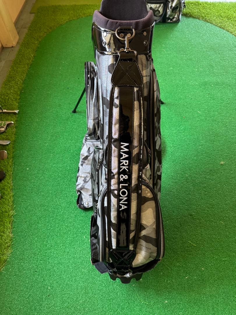 MARK & LONA 迷彩キャディバッグ　ブラック×シルバー