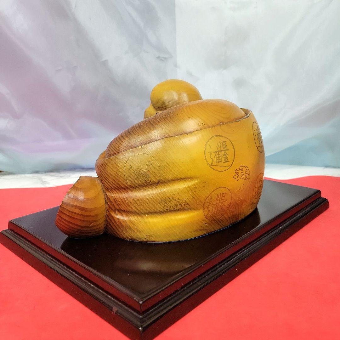 木彫り　笑仏　ガラス玉　台座付