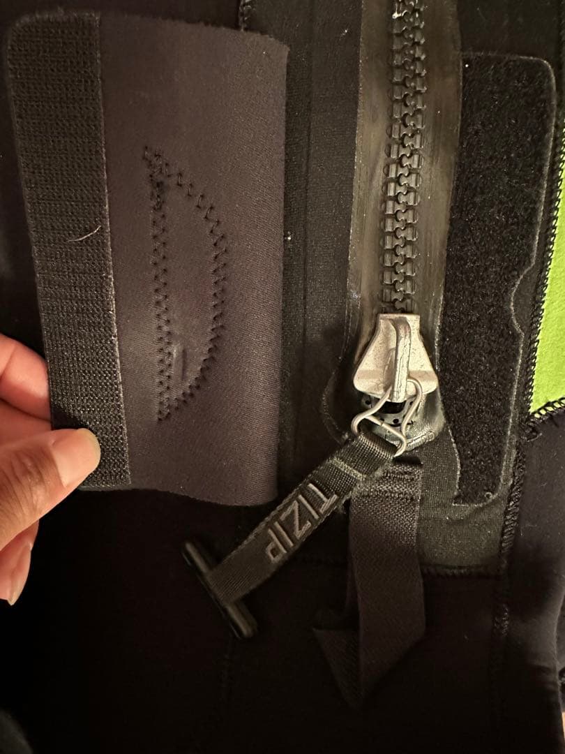 RASH ラッシュ　ドライスーツ　オーダー　（MLサイズくらい）　定価13万円