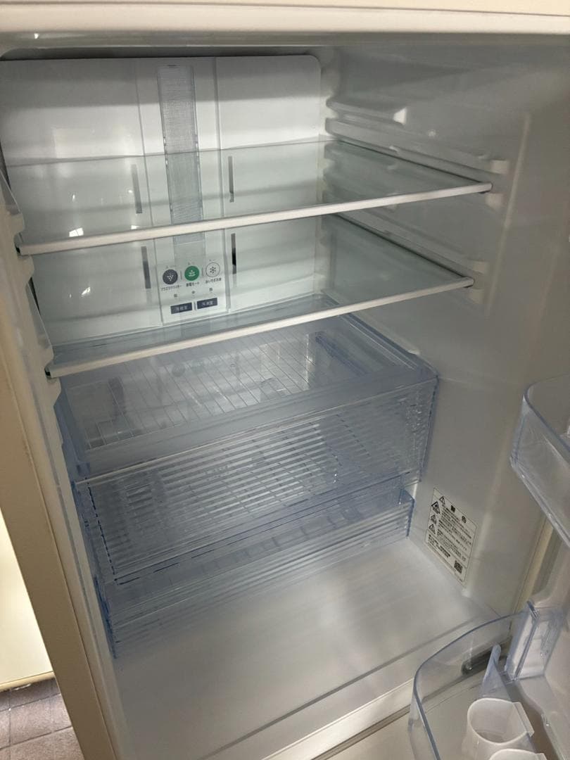 【動作確認済・送料込】冷蔵庫　SHARP　SJ-PD28G-W　2021年製