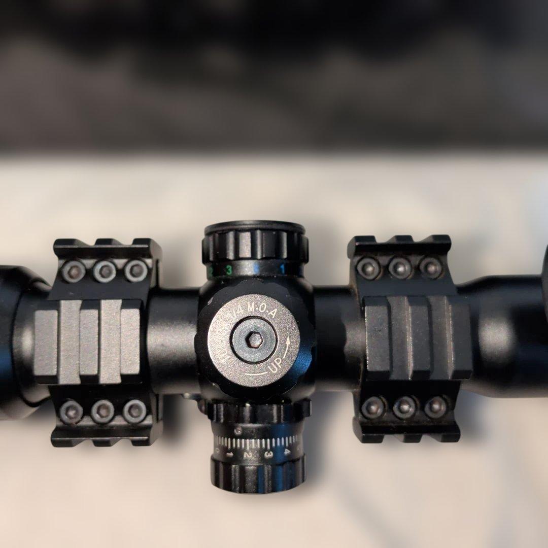 3色イルミネーテッド ライフルスコープ マウント付 1.5-4x30