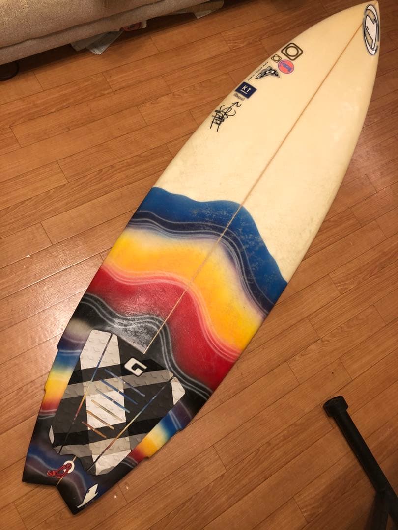 特別セール！フィンケース付湘南Take's テイクスサーフボード　ショートボード