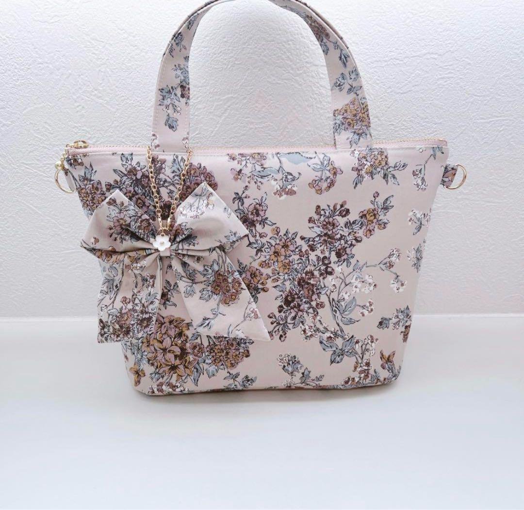 【K☆ページ】リバティ　縮小セリーヌ　リボンチャーム付き楕円底バッグ