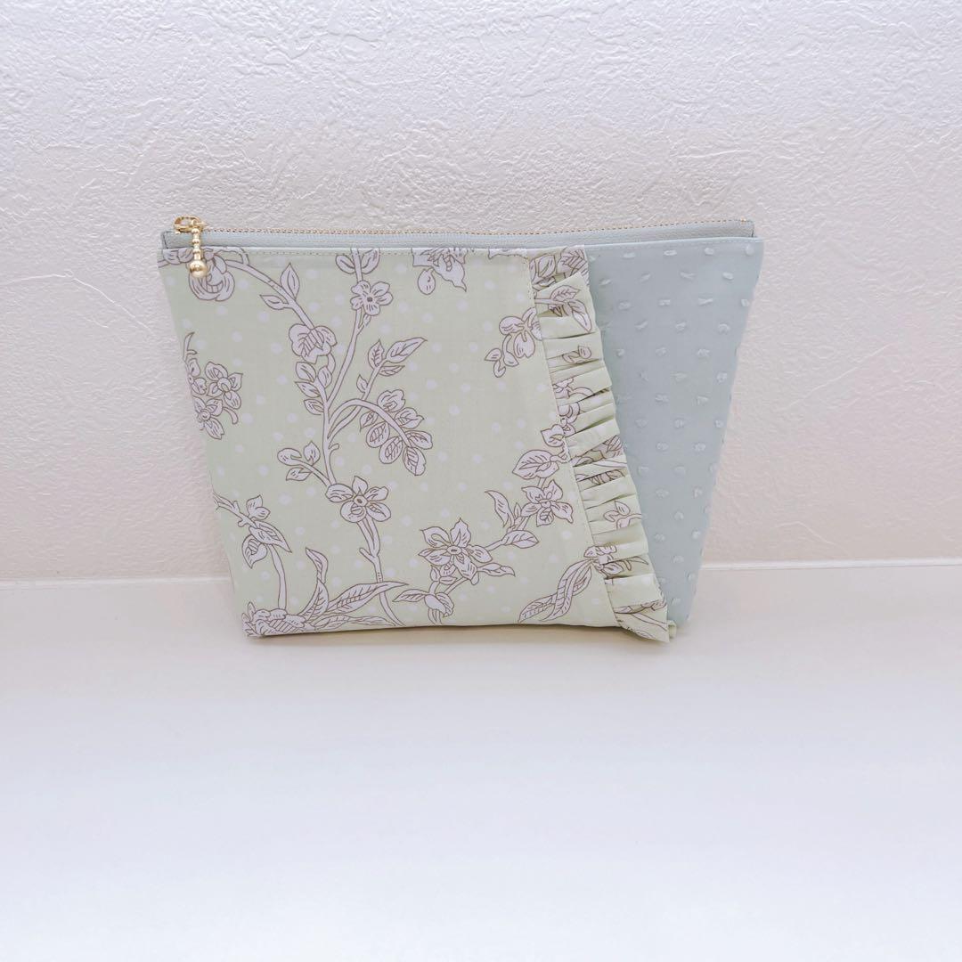 【K☆ページ】リバティ　縮小セリーヌ　リボンチャーム付き楕円底バッグ